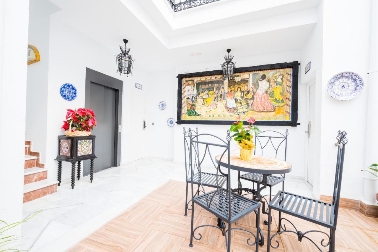 Apartamentos Cruz De San Andres Sevilla Exterior foto