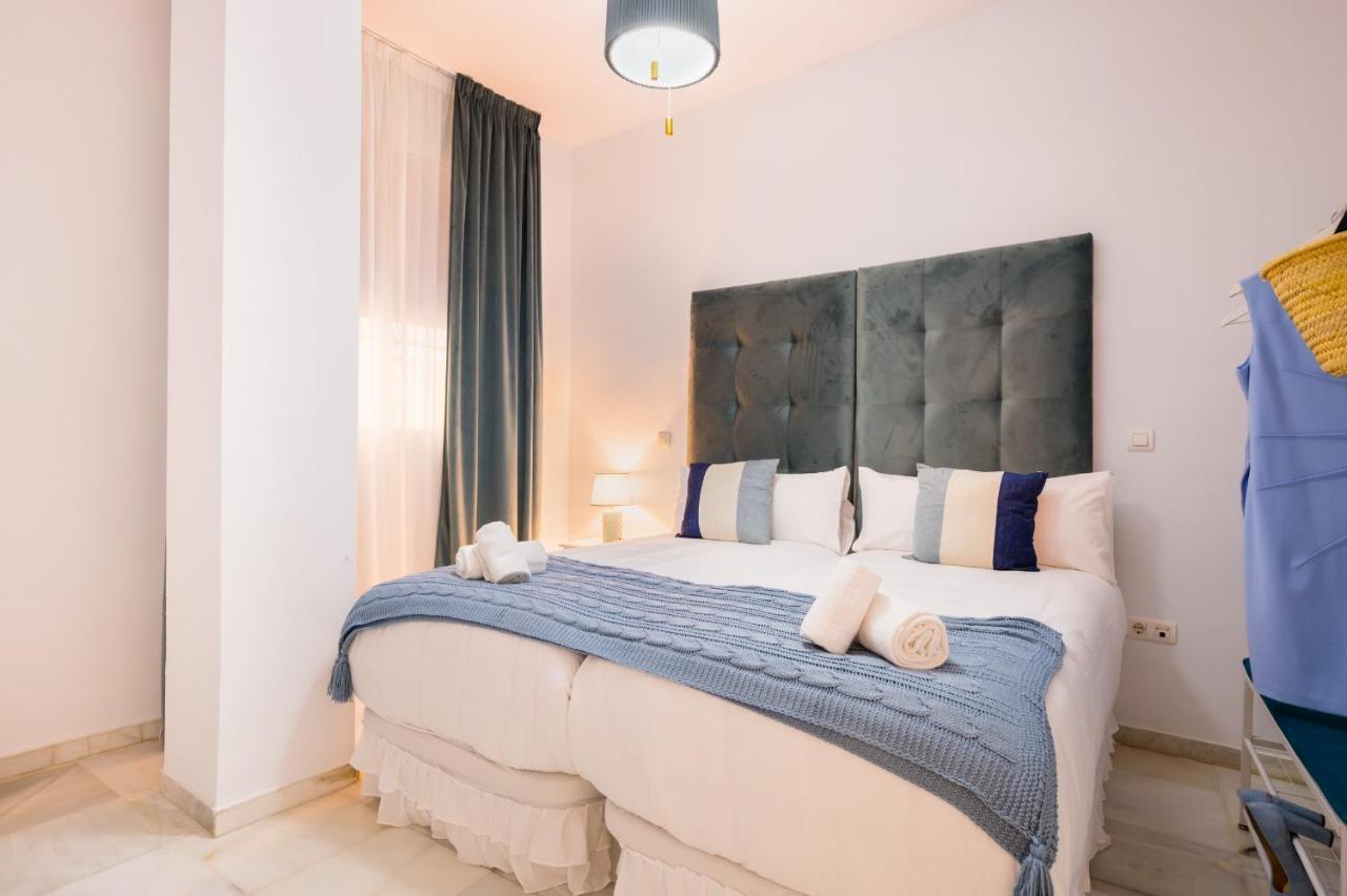 Apartamentos Cruz De San Andres Sevilla Exterior foto