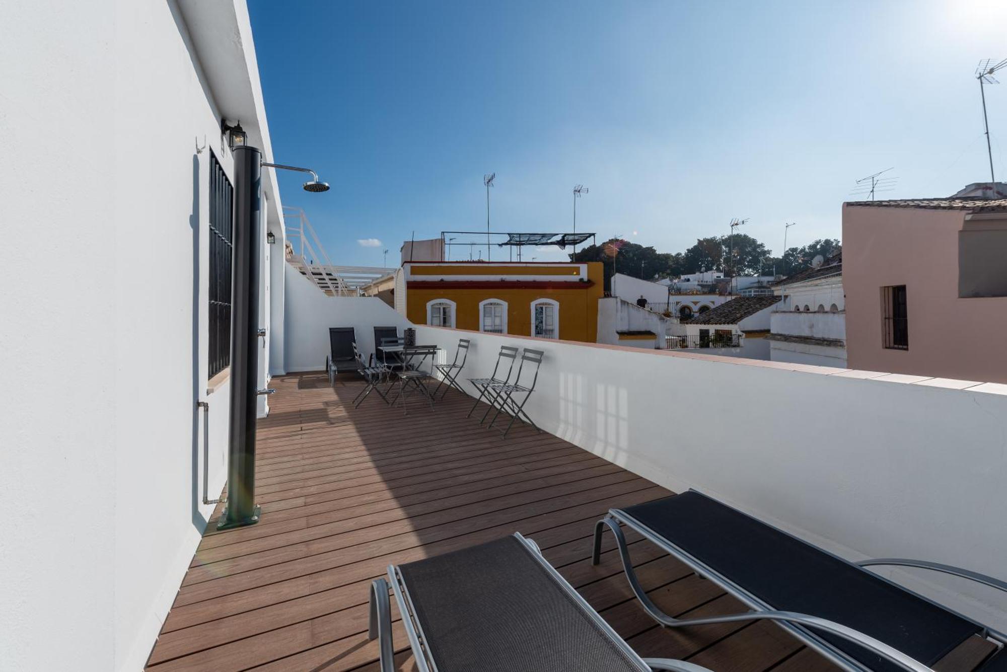 Apartamentos Cruz De San Andres Sevilla Exterior foto